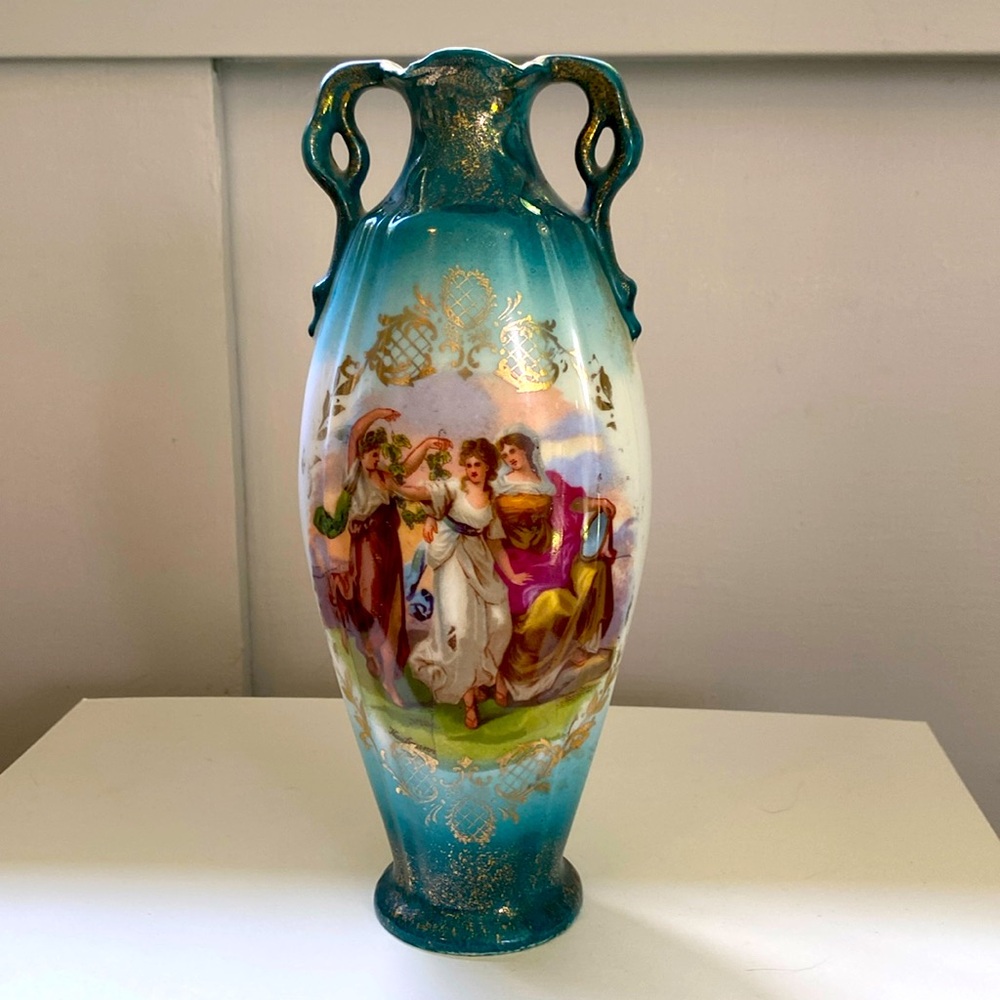 Antique Victoria Austria porcelain vase 8 1/4 inches by Kaufmann